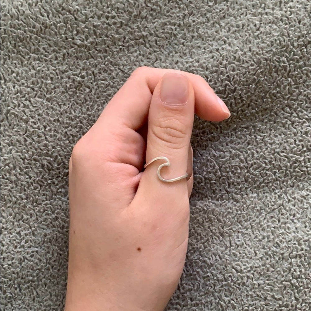 Wave ring